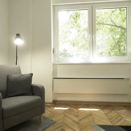 Cozy 2 Min From Saint Sava Temple Апартаменты Белград